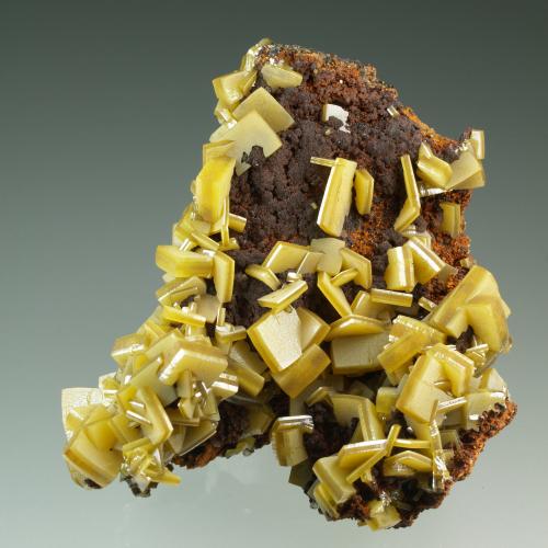 Wulfenite<br />Mina Ojuela, Mapimí, Municipio Mapimí, Durango, México<br />62 mm x 54 mm x 32 mm<br /> (Author: Carles Millan)