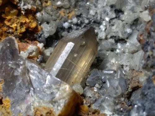 Phosgenite, Anglesite, Galena<br />Mina Monteponi, Iglesias, Provincia Sud Sardegna, Cerdeña/Sardegna, Italia<br />77 x 67 mm<br /> (Author: Sante Celiberti)