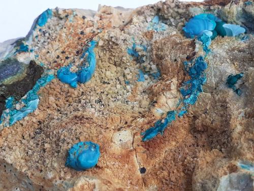 Chrysocolla, Malachite, Dolomite, Tetraedrite-Group<br />Ringenwechsel Mining District, Troi, District Schwaz, Inn Valley, North Tyrol, Tyrol/Tirol, Austria<br />15 x 10 cm<br /> (Author: Volkmar Stingl)