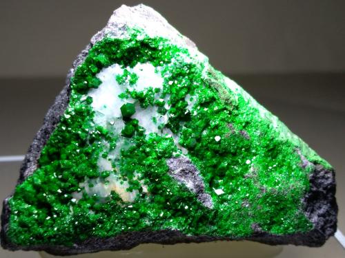Uvarovite<br />Saranovskii Mine, Saranovskaya (Sarany), Gornozavodskii, Perm Krai, Ural, Russia<br />62 x 45 mm<br /> (Author: Sante Celiberti)