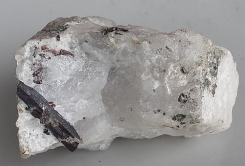Rutile<br />Moaralm, Valle Habach, Hohe Tauern, Salzburgo/Salzburg, Austria<br />4 x 3 cm<br /> (Author: Volkmar Stingl)