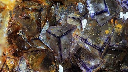 Fluorite<br />Cavendish Mill, Stoney Middleton, Derbyshire Dales District, Derbyshire, England / United Kingdom<br />62x40x28mm<br /> (Author: david916)