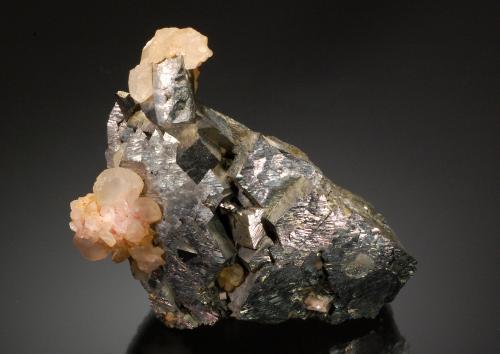 Arsenopyrite<br />Aranzazú Mine, Aranzazú, Municipio Concepción del Oro, Zacatecas, Mexico<br />7.0 x 5.7 cm<br /> (Author: Michael Shaw)