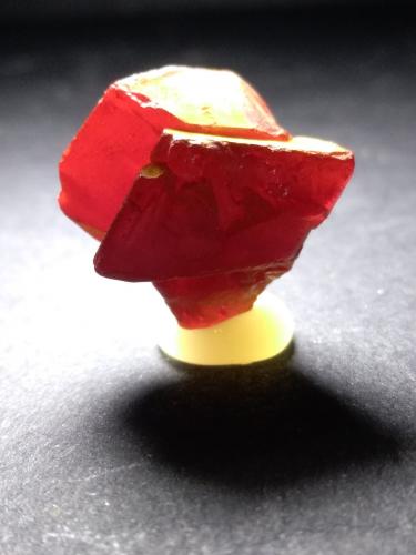 Realgar<br />Mina Palomo, Provincia Castrovirreyna, Departamento Huancavelica, Perú<br />24 x 22 mm<br /> (Author: Sante Celiberti)