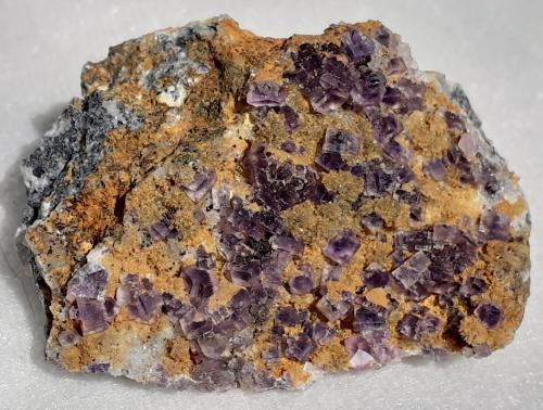 Fluorite<br />Yongping Mine, Yongping, Yanshan, Shangrao Prefecture, Jiangxi Province, China<br />3 x 2,5 cm<br /> (Author: Volkmar Stingl)