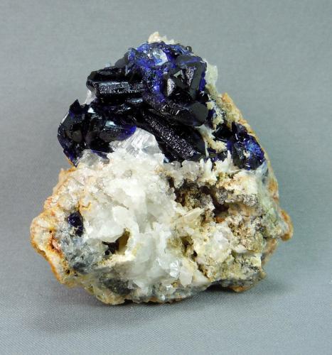 Azurite and Cerussite<br />Mammoth-St. Anthony Mine, St. Anthony deposit, Tiger, Mammoth District, Pinal County, Arizona, USA<br />5.0cm x 4.5cm<br /> (Author: rweaver)