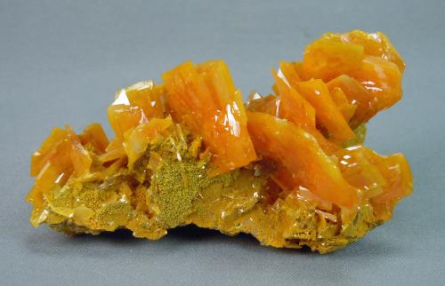 Wulfenite<br />Mina Mammoth-Saint Anthony, Depósito St. Anthony, Tiger, Distrito Mammoth, Condado Pinal, Arizona, USA<br />6.0cm x 4.0cm<br /> (Author: rweaver)