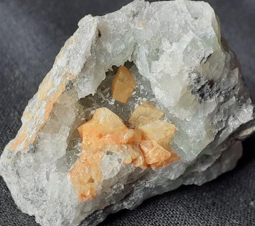 Dolomite (variety Fe-dolomite), Fluorite, Calcite<br />Yongping Mine, Yongping, Yanshan, Shangrao Prefecture, Jiangxi Province, China<br />3,5 x 3 cm<br /> (Author: Volkmar Stingl)