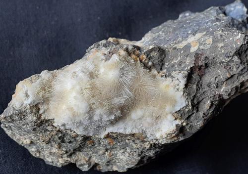 Natrolite<br />Fuerteventura, Las Palmas Province, Canary Islands, Spain<br />7 x 3,5 cm<br /> (Author: Volkmar Stingl)