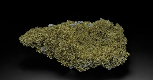 Gold<br />Round Mountain Mine, Round Mountain, Round Mountain District, Nye County, Nevada, USA<br />7.1 x 3.8 cm<br /> (Author: am mizunaka)