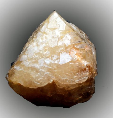 Cerusita<br />Mibladen (distrito minero Mibladen), Midelt, Provincia Midelt, Región Drâa-Tafilalet, Marruecos<br />37 x 30 x 28 mm.<br /> (Autor: José Luis Zamora)