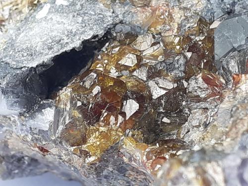 Sphalerite, Fluorite<br />Minas de plomo, Obernberg am Brenner, Distrito Innsbruck-Land, Tirol, Austria<br />12 x 12 cm<br /> (Author: Volkmar Stingl)