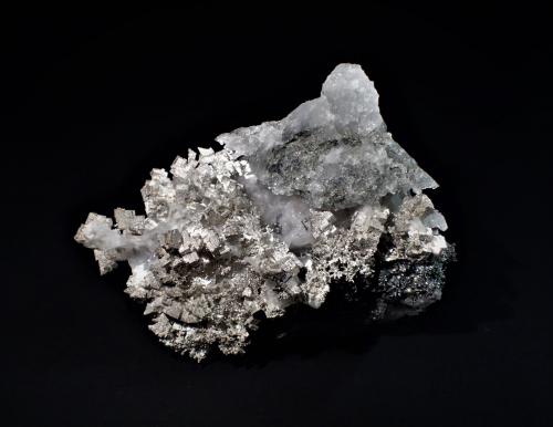 Silver, Calcite<br />Aït Ahmane, Agdz, Bou Azzer mining district, Zagora Province, Drâa-Tafilalet Region, Morocco<br />43 mm x 35 mm x 23 mm<br /> (Author: Don Lum)