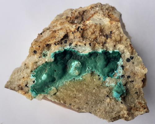 Malachite, Chrysocolla, Dolomite<br />Ringenwechsel Mining District, Troi, District Schwaz, Inn Valley, North Tyrol, Tyrol/Tirol, Austria<br />4,5 x 3,5 cm<br /> (Author: Volkmar Stingl)