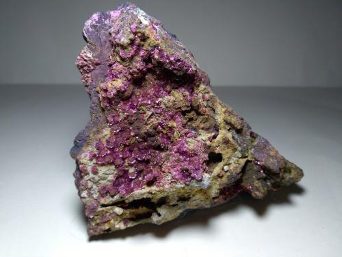 Erythrite<br />Oumlil Mine, Oumlil, Bou Azzer mining district, Zagora Province, Drâa-Tafilalet Region, Morocco<br />96 x 84 mm<br /> (Author: Sante Celiberti)