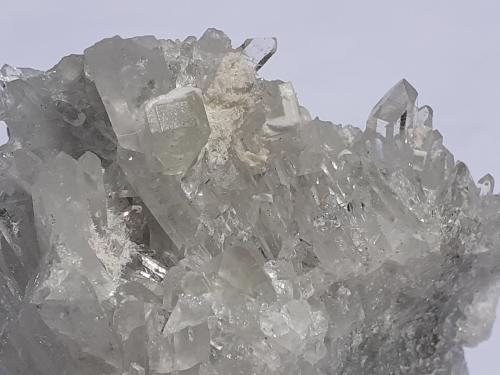 Quartz, Fluorite, Baryte<br />Baimashan tunnel (construction site), Qianbaxia, Wuyishan, Nanping Prefecture, Fujian Province, China<br />4,5 x 3 cm<br /> (Author: Volkmar Stingl)