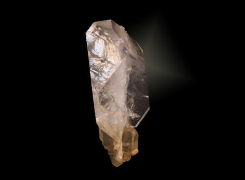 Quartz<br />Kharan District, Balochistan (Baluchistan), Pakistan<br />25mm x 52mm x 24mm<br /> (Author: Firmo Espinar)