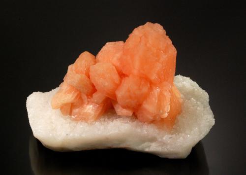 Stilbite<br />Jalgaon District, Maharashtra, India<br />5.2 x 5.8 x 8.7 cm<br /> (Author: Michael Shaw)