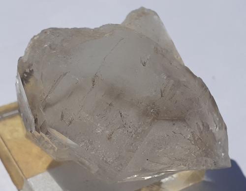 Quartz<br />Davib East Farm (Davib Ost Farm), Karibib District, Erongo Region, Namibia<br />4 x 3,5 cm<br /> (Author: Volkmar Stingl)