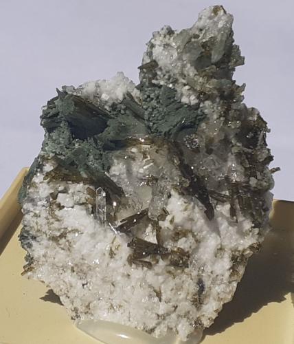 Epidote, Quartz, Titanite, Orthoclase (variety Adularia), Prehnite<br />Baveno, Maggiore Lake, Verbano-Cusio-Ossola Province, Piedmont (Piemonte), Italy<br />4 x 3,5 cm<br /> (Author: Volkmar Stingl)