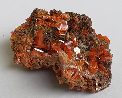 Wulfenite, Vanadinite<br />Pure Potential Mine, Silver District, Trigo Mountains, La Paz County, Arizona, USA<br />2,5 x 2 cm<br /> (Author: Volkmar Stingl)