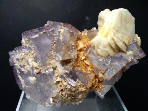 Fluorite, Baryte<br />Berbes mining area, Berbes, Ribadesella, Comarca Oriente, Principality of Asturias (Asturias), Spain<br />88 x 67 mm<br /> (Author: Sante Celiberti)