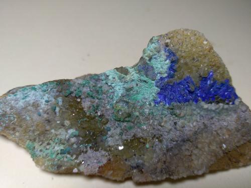 Linarite, Brochantite, Fluorite<br />Mina Santa Lucia, Fluminimaggiore, Provincia Sud Sardegna, Cerdeña/Sardegna, Italia<br />74 x 38 mm<br /> (Author: Sante Celiberti)