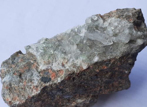 Quartz, Fluorite, Pyrite<br />Chengnan tunnel (construction site), Wuyishan, Nanping Prefecture, Fujian Province, China<br />7 x 4,5 cm<br /> (Author: Volkmar Stingl)