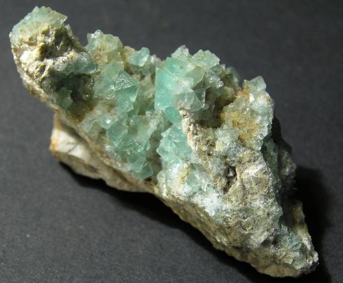 Fluorita<br />Pedrera Berta, Turó de Can Domènech, Serra de Roques Blanques, Sant Cugat del Vallès-El Papiol, Comarca Vallès Occidental / Baix Llobregat, Barcelona, Cataluña / Catalunya, España<br />6 x 2,5 x 2 cm<br /> (Autor: Frederic Varela)