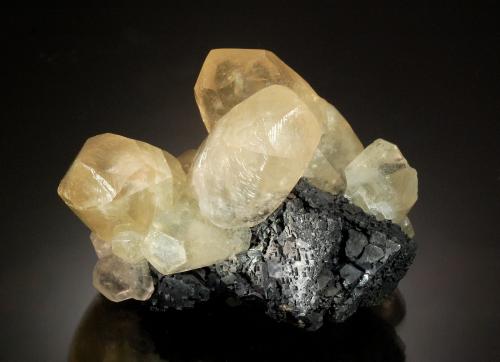 Calcite<br />Picher Field, Tri-State District, Ottawa County, Oklahoma, USA<br />5.8 x 3.9 cm<br /> (Author: Michael Shaw)