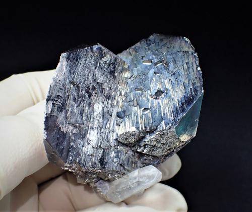 Arsenopyrite, Quartz<br />Yaogangxian Mine, Yizhang, Chenzhou Prefecture, Hunan Province, China<br />72 mm x 57 mm x 50 mm<br /> (Author: Don Lum)