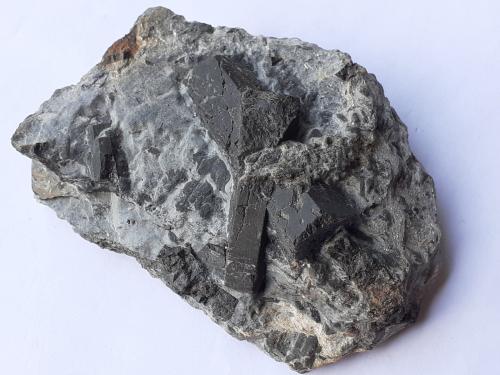 Staurolite<br />Val Peder (Pedertal), Gruppo Ortles-Cevedale (Ortlergruppe), Val Venosta (Vinschgau), Autonomous Province South Tyrol, Trentino-Alto Adige (Trentino-Südtirol), Italy<br />7,5 x 6 cm<br /> (Author: Volkmar Stingl)