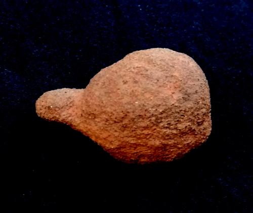 Goethita<br />Luanda, Formiga, Minas Gerais, Brazil<br />5,5 x 4 x 4 cm<br /> (Autor: Anisio Claudio)