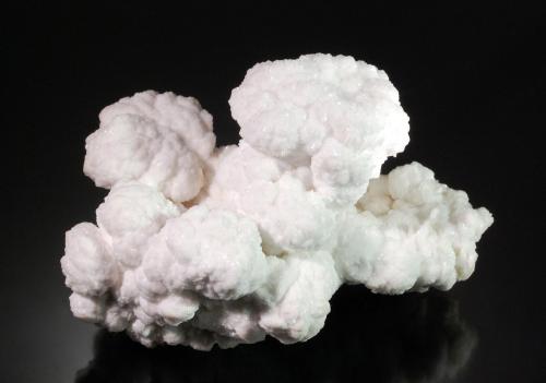 Barite<br />Minerva I Mine, Ozark-Mahoning group, Cave-in-Rock Sub-District, Hardin County, Illinois, USA<br />8.0 x 5.5 cm<br /> (Author: Michael Shaw)