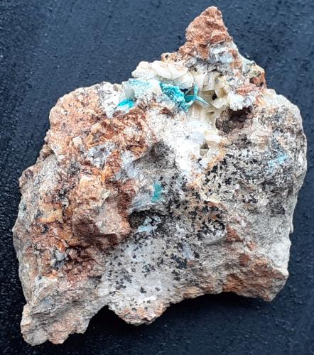 Malachite<br />Ringenwechsel Mining District, Troi, District Schwaz, Inn Valley, North Tyrol, Tyrol/Tirol, Austria<br />3,5 x 2,5 cm<br /> (Author: Volkmar Stingl)