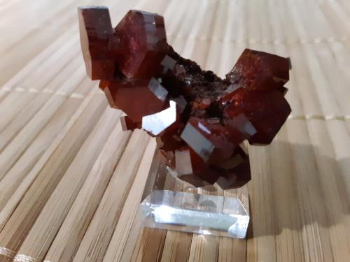 Vanadinite<br />Coud'a, Mibladen mining district, Mibladen, Midelt, Midelt Province, Drâa-Tafilalet Region, Morocco<br />3.6 x 3.0 x 2.0 cm<br /> (Author: Casimir Sarisky)