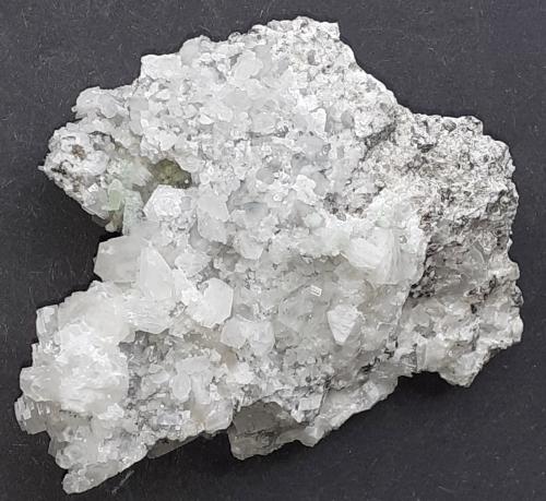 Calcite, Fluorite, Quarz, Pyrite<br />Shangmei tunnel (construction site), Dongji, Chengsun, Wuyishan, Nanping Prefecture, Fujian Province, China<br />6 x 5,5 cm<br /> (Author: Volkmar Stingl)