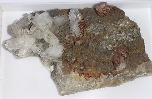 Calcite<br />Stefanie Mine, Bleiberg mining area, Bad Bleiberg, Villach-Land District, Carinthia/Kärnten, Austria<br />4,5 x 3 cm<br /> (Author: Volkmar Stingl)