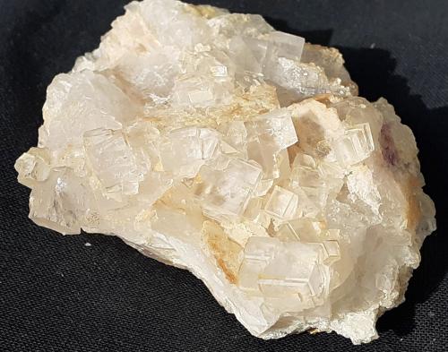 Fluorite<br />Lead mines, Obernberg am Brenner, Innsbruck-Land District, Tyrol/Tirol, Austria<br />7 x 6 cm<br /> (Author: Volkmar Stingl)