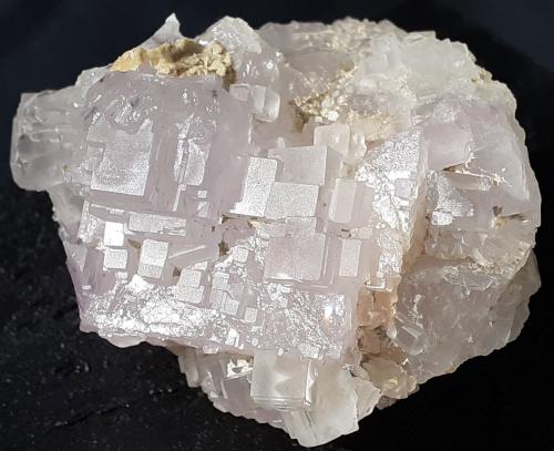 Fluorite<br />Lead mines, Obernberg am Brenner, Innsbruck-Land District, Tyrol/Tirol, Austria<br />5 x 4 cm<br /> (Author: Volkmar Stingl)