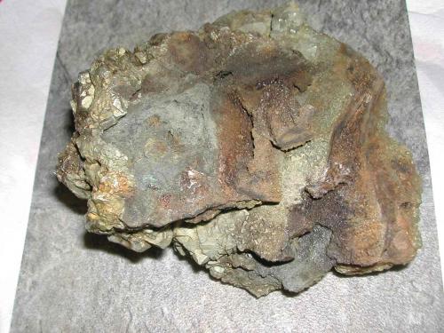 Pyrite and Marcasite<br />Cantera Rensselaer, Rensselaer, Marion, Condado Jasper, Indiana, USA<br />12.7 cm x 11.5 cm x 7.6 cm<br /> (Author: R Saunders)