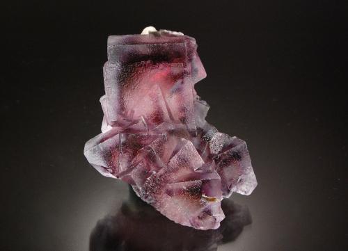 Fluorite<br />Yindu, Hexigten Banner (Kèshíkèténg Qí), Chifeng (Ulanhad), Inner Mongolia Autonomous Region, China<br />5.7 x 4.5 x 2.3 cm<br /> (Author: Michael Shaw)