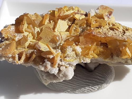 Wulfenite, Calcite<br />Haiming, Imst District, North Tyrol, Tyrol/Tirol, Austria<br />3 x 1,5 cm<br /> (Author: Volkmar Stingl)