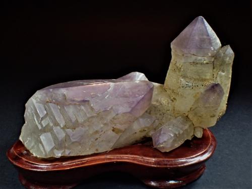 Quartz (variety amethyst)<br />Eonyang, Gyeongsangnam-do, South Korea<br />173 mm x 105 mm x 97 mm<br /> (Author: Don Lum)