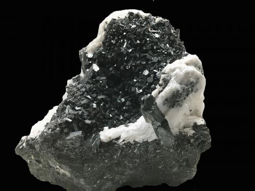 Manganite on white Baryte<br />Ilfeld, Nordhausen, Nordhausen District, Thuringia/Thüringen, Germany<br />10 X 10 X 9 cm<br /> (Author: Jean Suffert)