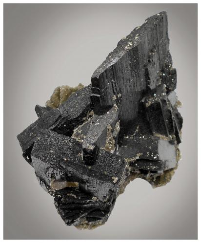 Ferberite, Chalcopyrite, Pyrite, Muscovite<br />Minas da Panasqueira, Aldeia de São Francisco de Assis, Covilhã, Castelo Branco, Cova da Beira, Centro, Portugal<br />14 cm x 10 cm x 10 cm<br /> (Author: silvia)