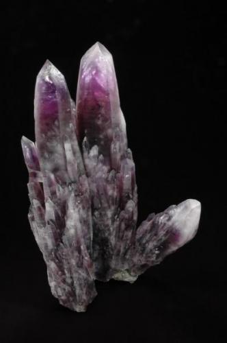 Quartz var. Amethyst
Valenciana Mine, Amatitlan, Guerrero, Mexico
37.7 x 26.0 x 12.2 cm (Author: Gail)