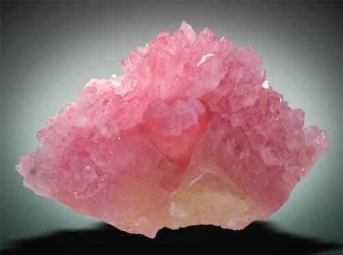 Quartz var. Rose on Quartz
Sapucaia Mine
Sapucaia Do Norte, Minas Gerais, 
Brazil
11.4 x 7.5 x 7.0 cm (Author: Gail)