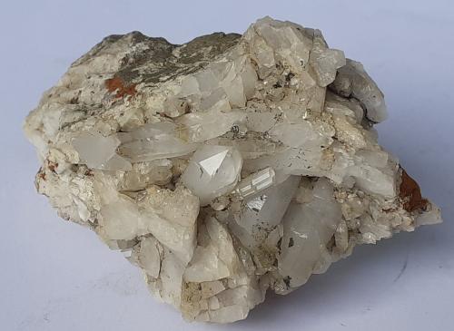 Quartz, Albite<br />Kluppen Valley, Schmirn, Innsbruck-Land District, North Tyrol, Tyrol/Tirol, Austria<br />6 x 3,5 cm<br /> (Author: Volkmar Stingl)