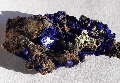 Azurite<br />Kamariza Mines, Agios Konstantinos, Lavrion Mining District, Attikí (Attica) Prefecture, Greece<br />6,5 x 3 cm<br /> (Author: Volkmar Stingl)